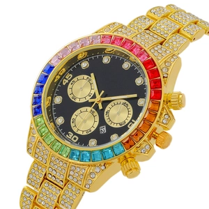 Orologio donna dorato con lunetta arcobaleno e cinturino in strass su quadrante nero