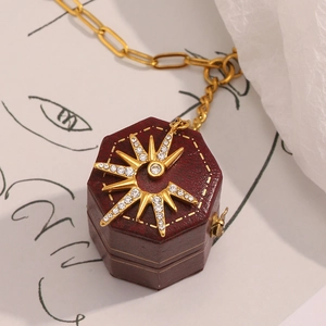 Luxurious 18K gold star pendant necklace with wine red hexagonal jewelry box