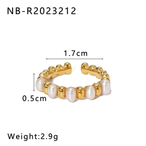 Detailed view of 18K gold stainless steel ring with dimensions and weight specs