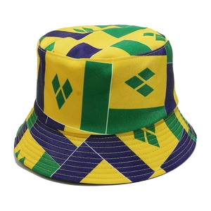 Gros plan du motif géométrique et du tissu en toile durable sur le chapeau bob d'été