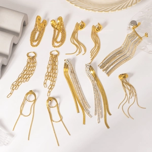 Orecchini a Nappa in Acciaio Inossidabile Placcato Oro 18K per Donna Eleganti Pendenti a Catena Lunga Gioielli Cuore Perla
