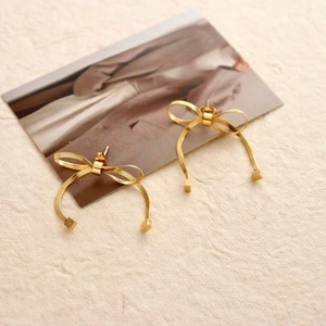 Stainless Steel Bowknot Earrings Women Minimalist Korean Style Snake Chain Texture Knot Bow Design Cube Pendant