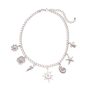 Collana d'argento con ciondoli multipli tra cui tartaruga, stella marina e sole su catena
