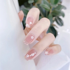 Ongles À Presser Floraux Décor De Fleurs Blanches 3D Künstliche Perles Künstliche Perles Dorées Dégradé Rose Style Français Doux Faux Ongles Pour Femmes