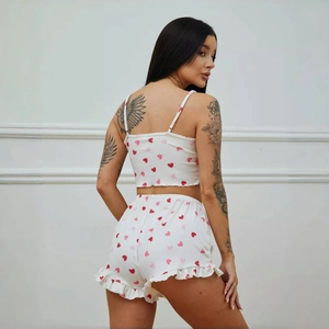 Zweiteiliges Schlafanzug-Set für Damen in Weiß mit Herzprint, Top und Rüschenshorts
