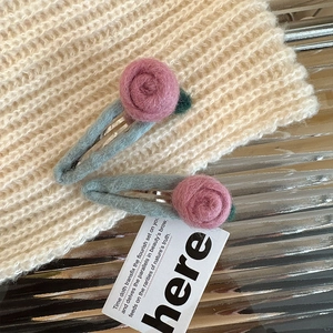Pince à Cheveux Rose en Laine Tricotée à la Main Douceur Française Pince BB Florale Épingle à Cheveux Latérale Accessoires