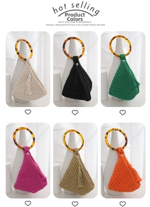 Détails de pochettes en coton tissé avec poignées en résine et pompons en divers coloris