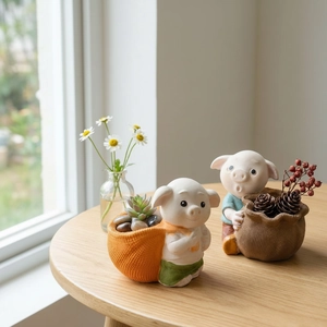 Cute pig succulent planter pots made of resin with woven texture for home decoration