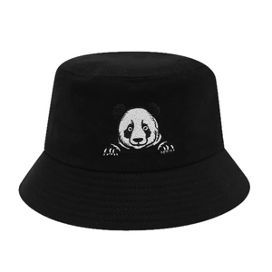 Bob noir classique avec broderie panda exquise pour la protection solaire d'été élégante