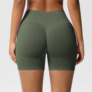 Vue arrière du short de yoga vert olive sans couture avec effet push-up sculptant