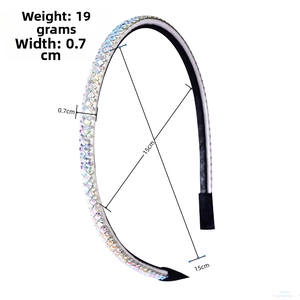 Detailed view of 0.7cm sparkling rhinestone headband with 19g weight and dimensions