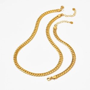 Classic 6.5mm golden stainless steel Cuban link chain necklace for men and women