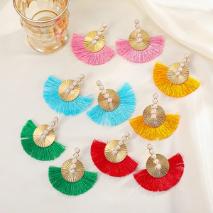 Bohemian fan-shaped fringe earrings set with pearls in five vibrant colors