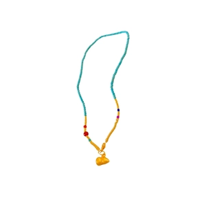 Collier chinois moderne avec perles colorées et pendentif gourde plaqué or véritable