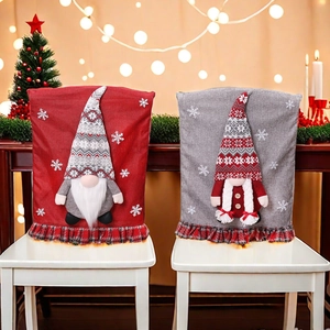 Housses de chaise de Noël avec gnomes en lin rouge et gris et bordures à carreaux festifs