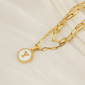 Collier Double Rang Acier Inoxydable Plaqué Or 18K Coquillage Pendentif Rond Lettre Chaîne Trombone Pour Femme