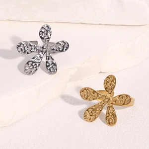 Flower Open Ring Stainless Steel Hammered Texture Adjustable Floral Band Minimalist Elegant Jewelry For Women 18K Gold Plated
