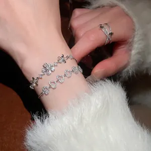 Bijoux De Luxe En Cuivre Zircon Incrusté Fleur Cœur Étoile Bracelet Et Bague Réglable Accessoire De Mode Pour Femmes