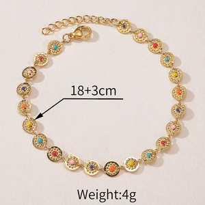 Detail of gold chain bracelet with colorful beads showing 18+3cm length and 4g weight