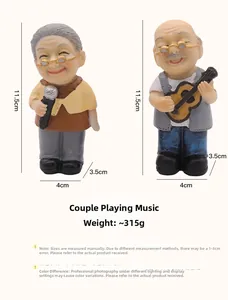 Statua in resina di coppia anziana che canta e suona la chitarra, altezza 11,5 cm