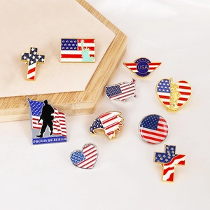 Lot de 10 épinglettes émaillées drapeau américain avec Statue de la Liberté et aigle