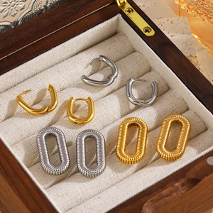 Chic 18K gold plated stainless steel oval hoop earrings in smooth and threaded styles