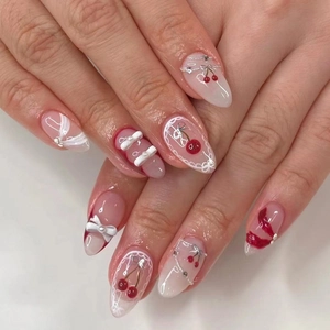 Unghie Press On Mandorla Motivo Ciliegia Francese Sfumatura Rosso Rosa Con Decorazione Fiocco 3D Perla Artificial Strass Elegante Per Donne