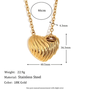 Collier en acier inoxydable plaqué or 18K avec pendentif coeur et fermoir OT de 46cm