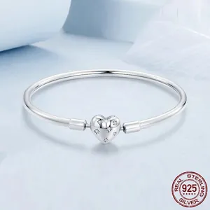 Elegant S925 sterling silver heart charm bracelet with star pattern zirconia stones