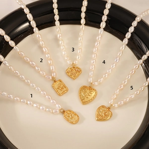 Freshwater Pearl Pendant Necklace For Women Vintage Brass Gold Plated Heart Butterfly Rose Charm Elegant Jewelry Gift