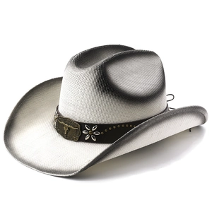 Chapeau de cow-boy en paille avec boucle tête de taureau et bord dégradé noir et blanc
