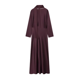 Eleganter dunkelviolettes Satin-Maxikleid mit langen Ärmeln und Schal-Bindekragen-Design
