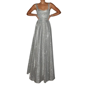 Robe de soirée longue à paillettes argentées avec col carré et sans manches