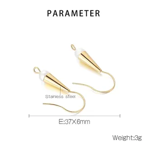 Detailansicht der Perlenohrringe mit Maßen von 37 mm Länge und 6 mm Breite
