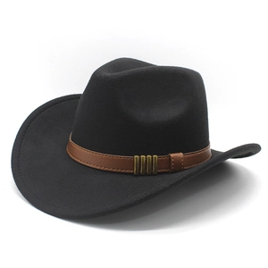 Chapeau fedora en feutre noir à large bord avec ceinture en cuir marron et boucles en métal