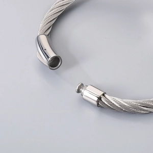 Close-up detail of the stainless steel braided wire and plug-in clasp mechanism
