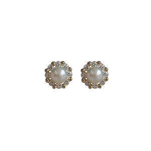 Silver-plated pearl stud earrings with sparkling zircon halo in French vintage style