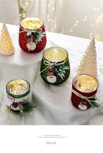 Détail du photophore de Noël en verre alvéolé avec guirlande lumineuse LED chaude