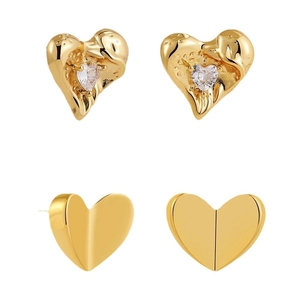 18K gold heart stud earrings with cubic zirconia and melting texture in a pair