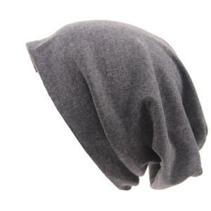 Berretto in maglia grigio scuro unisex in morbido cotone per uno stile streetwear alla moda