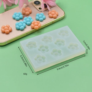 Silicone flower mold for resin and candles with dimensions 9.4cm x 6.3cm x 1cm