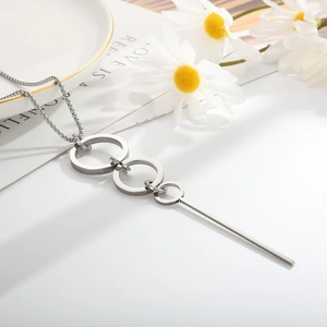 Vintage silver interlocking circles geometric necklace with long bar pendant