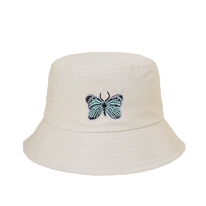 Chapeau bob beige minimaliste avec broderie papillon bleue en coton sergé de haute qualité