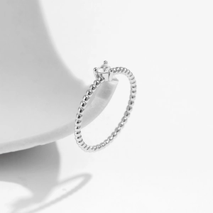 Polished S925 sterling silver beaded ring with sparkling heart moissanite gemstone
