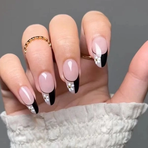 French Black Tip Press On Nails With White Daisy Flower Simple Almond Shape Elegant Artificial False Nails For Women