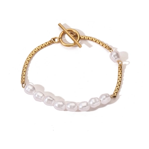 Minimalistisches 18K vergoldetes Edelstahl-Perlenarmband mit elegantem OT-Verschluss