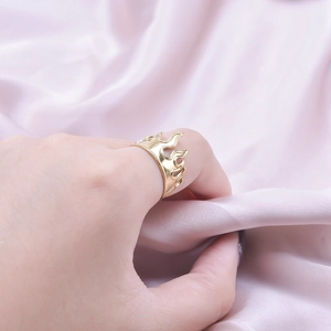 Polished 304 stainless steel adjustable flame ring for men and women in golden finish