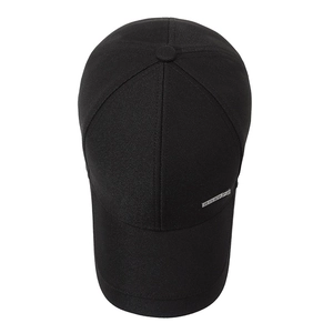 Classic black cotton baseball cap for men with stylish silver metal fashion side plaque