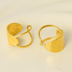 Minimalist 18k gold plated stainless steel open ring with hammered texture leaf design