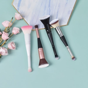 Dual Ended Makeup Brush Synthetic Fiber Wooden Foundation Concealer Flat Head For Flawless Finish